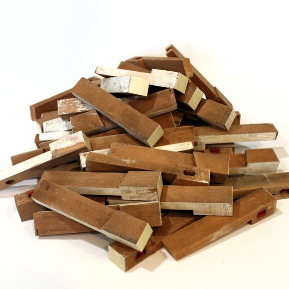 Antique Piano Keys Altered for Arts and Crafts 50 pieces Upcycle Salvage 3 Pound - Picture 2 of 4